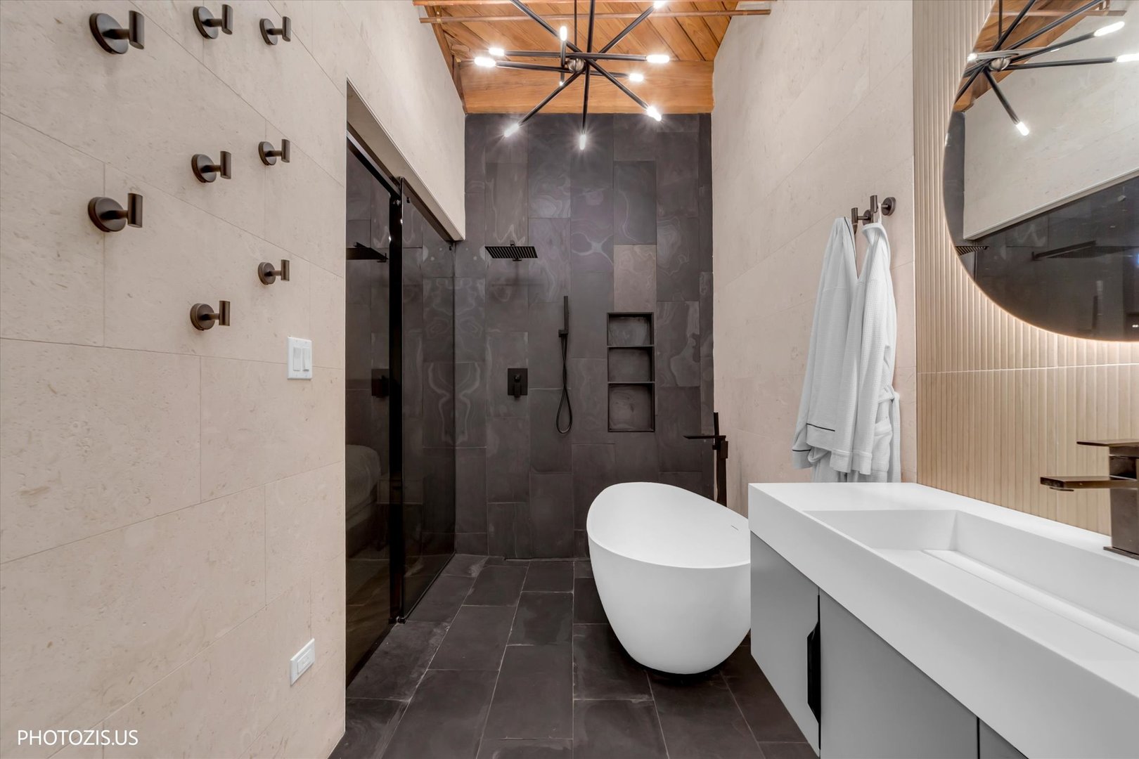1040 West Adams Street, Unit 422 Chicago, IL 60607 - Photo 22 of 42 Gallery Image 22