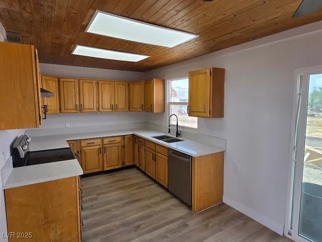 $299,999 | 270 West Patricia Avenue, Pahrump, NV 89060