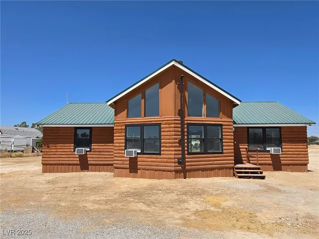 $299,999 | 270 West Patricia Avenue, Pahrump, NV 89060