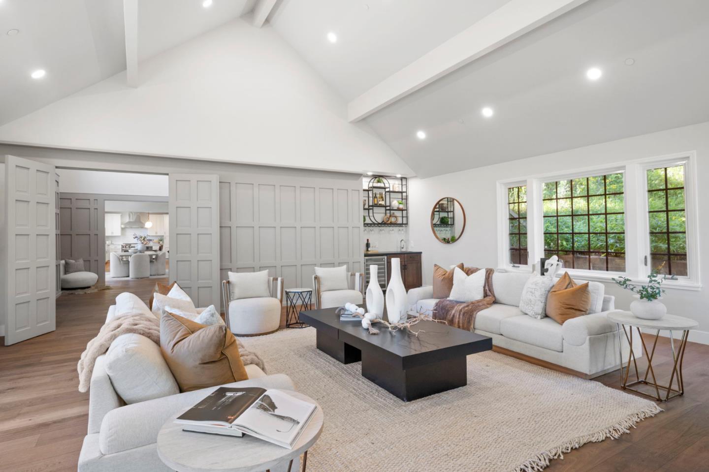 260 Robin Road Hillsborough, CA 94010 - Photo 23 of 96 Gallery Image 23