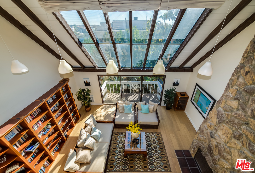 33 Reef Street, Unit 2 Marina del Rey, CA 90292 - Photo 1 of 56