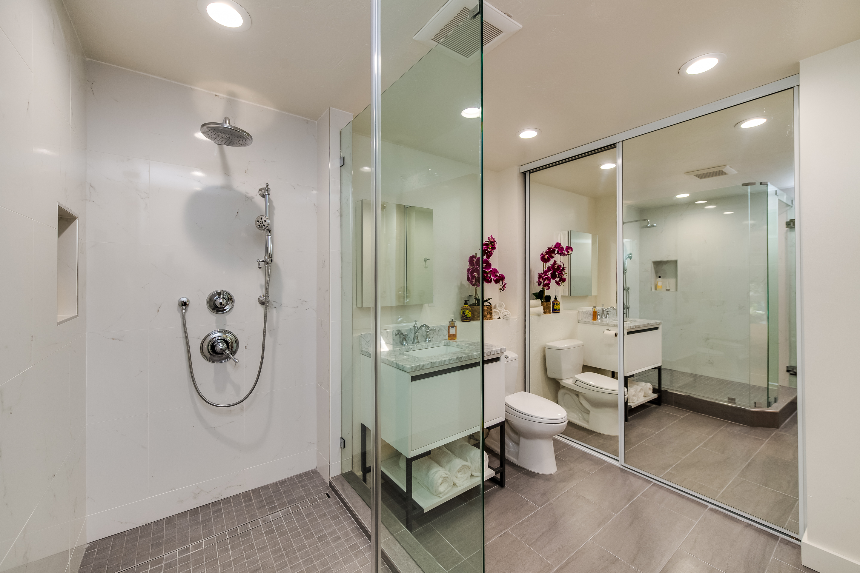 33 Reef Street, Unit 2 Marina del Rey, CA 90292 - Photo 2 of 56