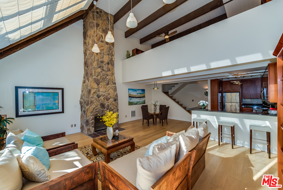 33 Reef Street, Unit 2 Marina del Rey, CA 90292 - Photo 19 of 56