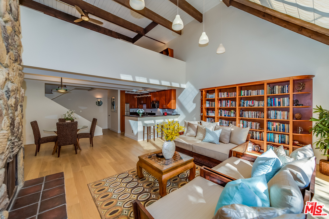 33 Reef Street, Unit 2 Marina del Rey, CA 90292 - Photo 24 of 56