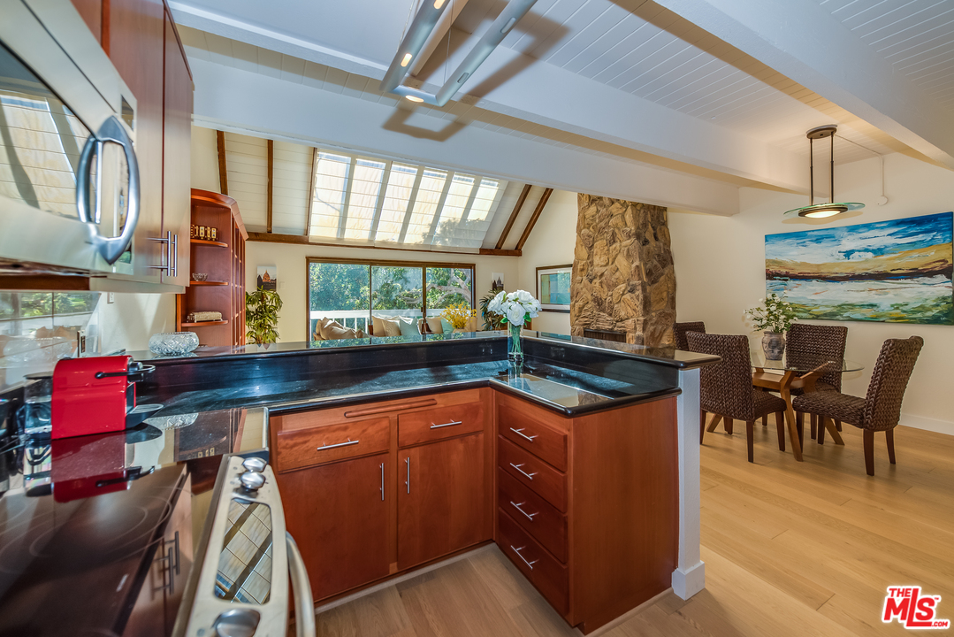 33 Reef Street, Unit 2 Marina del Rey, CA 90292 - Photo 28 of 56