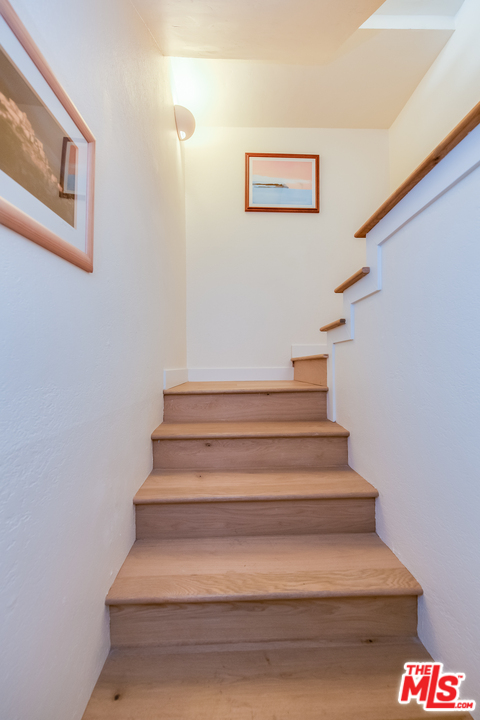 33 Reef Street, Unit 2 Marina del Rey, CA 90292 - Photo 32 of 56