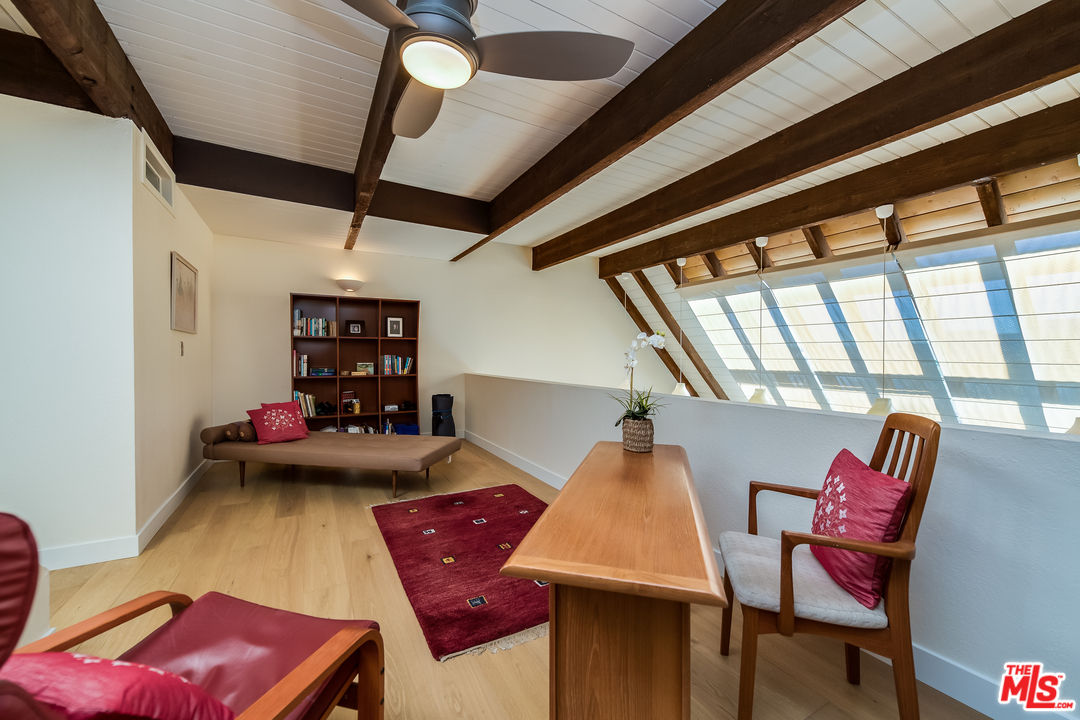 33 Reef Street, Unit 2 Marina del Rey, CA 90292 - Photo 35 of 56