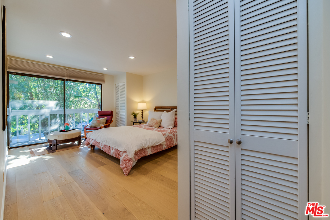 33 Reef Street, Unit 2 Marina del Rey, CA 90292 - Photo 40 of 56