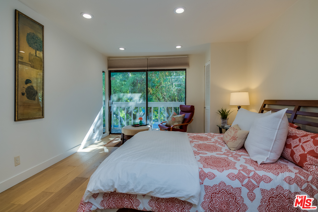 33 Reef Street, Unit 2 Marina del Rey, CA 90292 - Photo 41 of 56