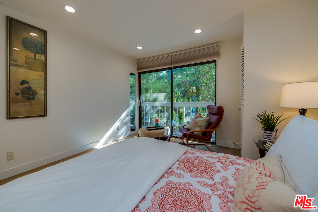 33 Reef Street, Unit 2 Marina del Rey, CA 90292 - Photo 42 of 56