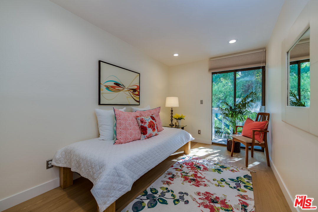 33 Reef Street, Unit 2 Marina del Rey, CA 90292 - Photo 48 of 56