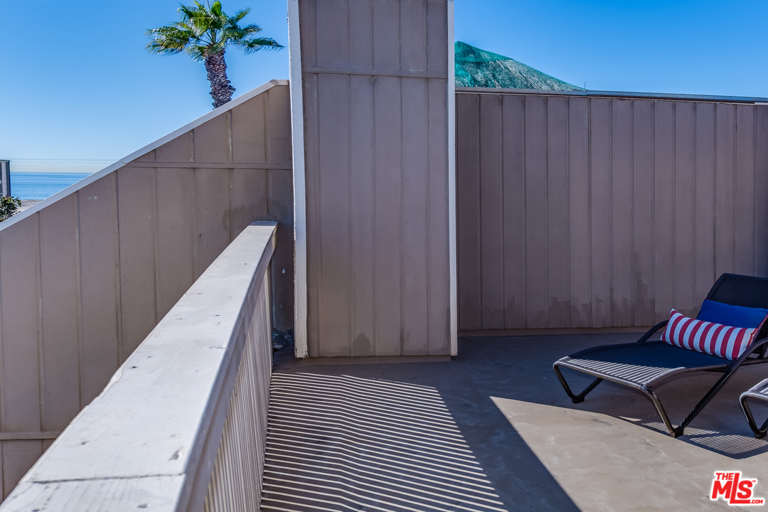 33 Reef Street, Unit 2 Marina del Rey, CA 90292 - Photo 52 of 56