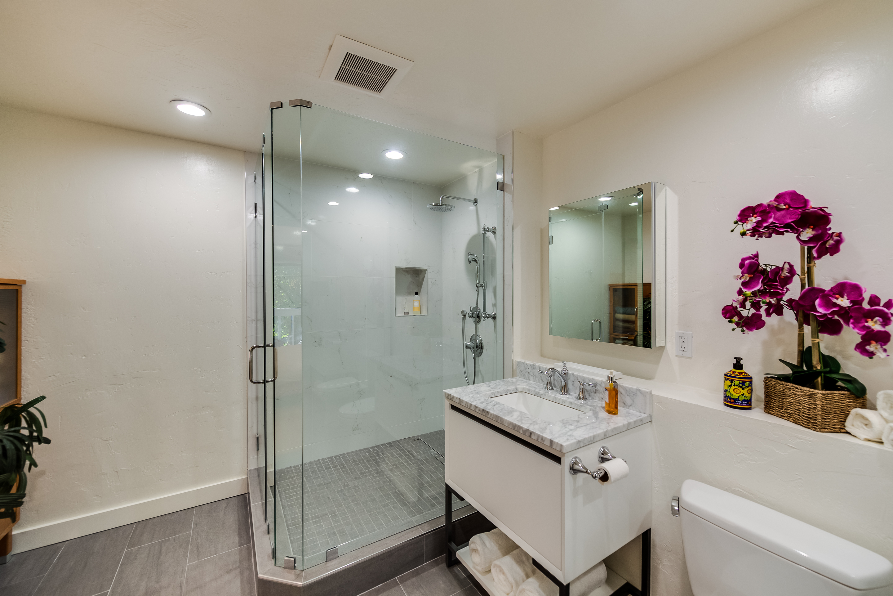 33 Reef Street, Unit 2 Marina del Rey, CA 90292 - Photo 8 of 56