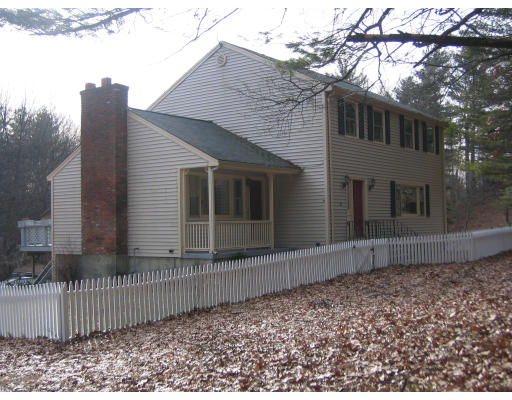 65 Murphy Road Hudson, MA 01749 - Photo 1 of 5 Gallery Image 1