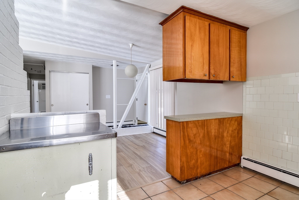 38 Bradford Road Framingham, MA 01701 - Photo 12 of 40