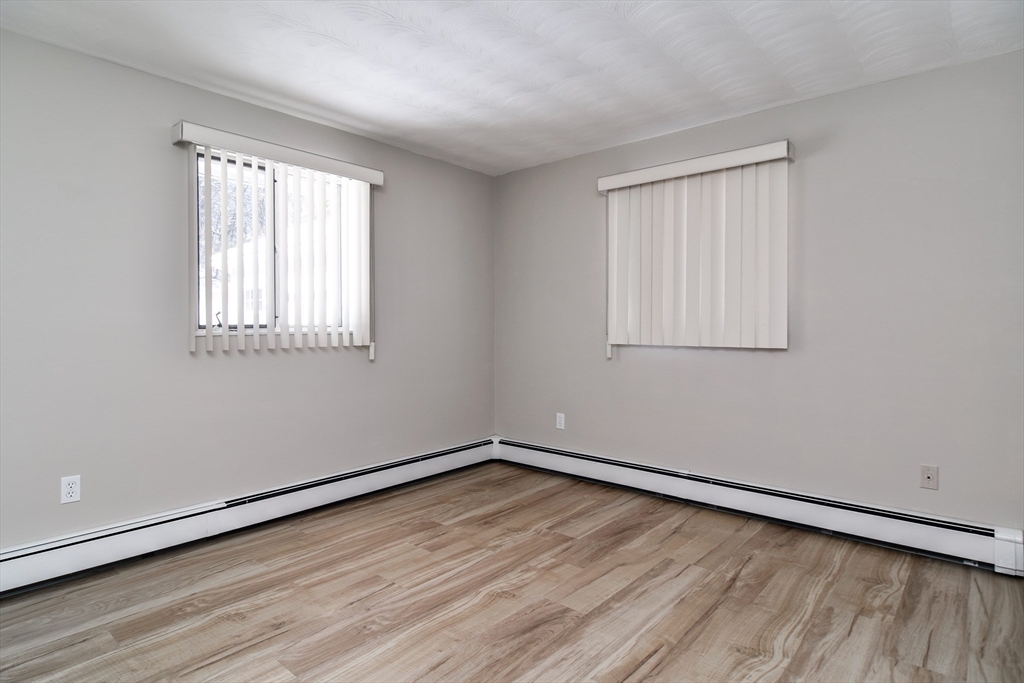 38 Bradford Road Framingham, MA 01701 - Photo 25 of 40