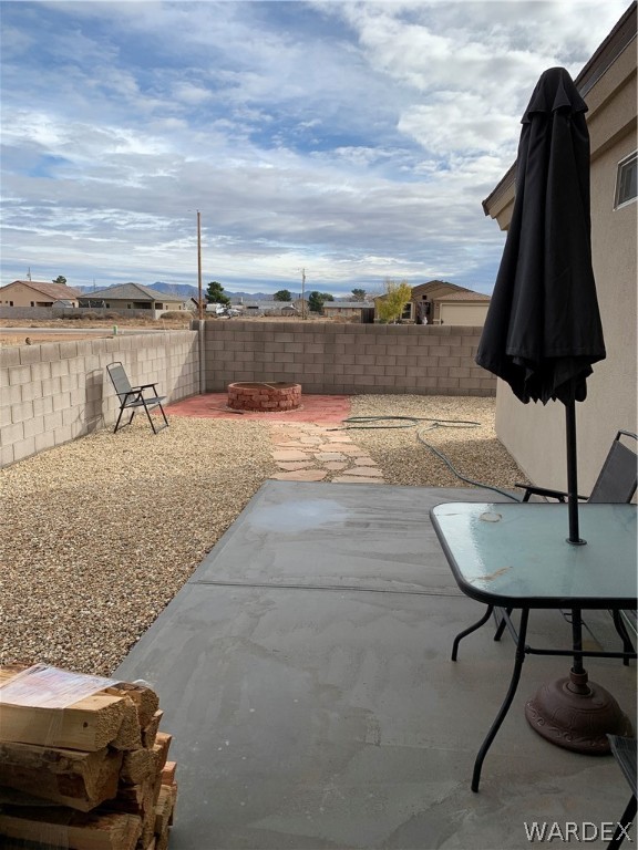 3574 North Kenneth Road Kingman, AZ 86409 - Photo 18 of 20 a view of outdoor space with seating area