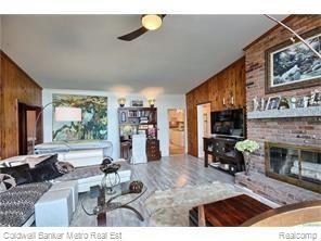 6260 Commerce Road West Bloomfield, MI 48324 - Photo 11 of 23 IMG_3622.JPG