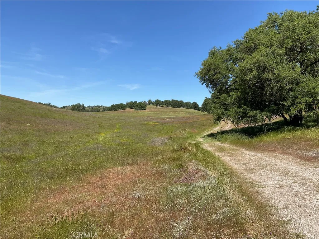 2 Interlake Road Bradley, CA 93426 - Photo 7 of 20 a view of an ocean and beach