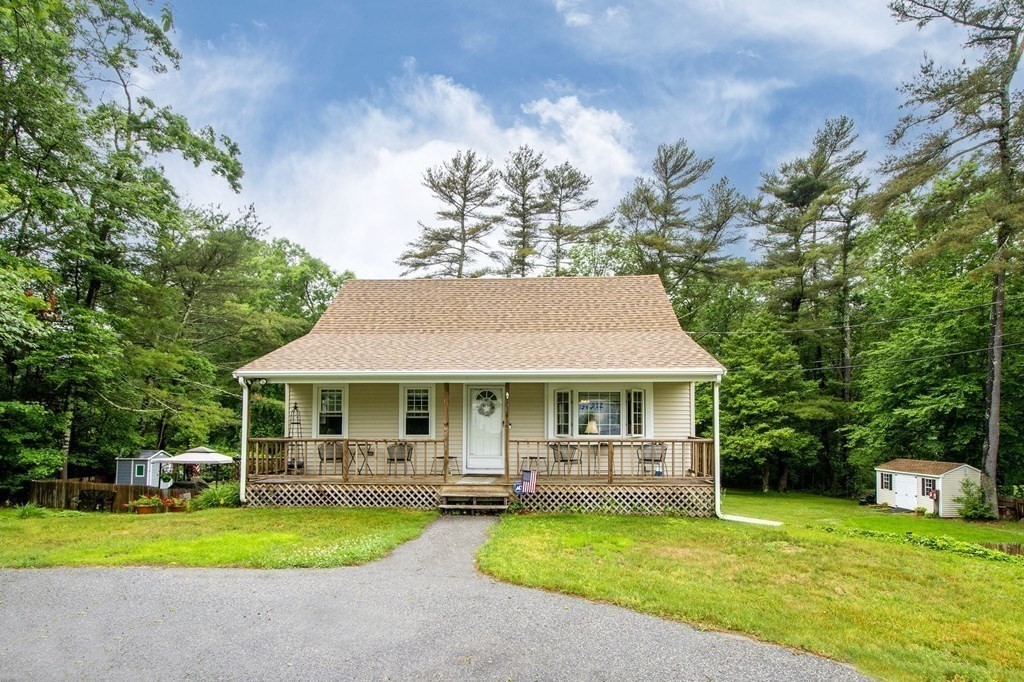 494 Wareham Street Middleboro, MA 02346 - Photo 1 of 29