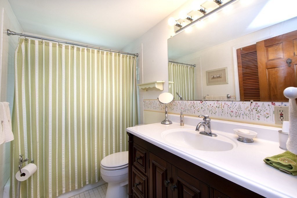 494 Wareham Street Middleboro, MA 02346 - Photo 13 of 29