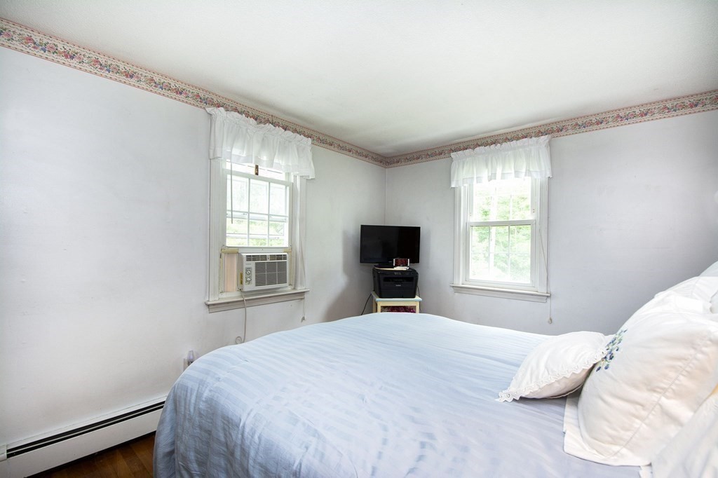 494 Wareham Street Middleboro, MA 02346 - Photo 14 of 29