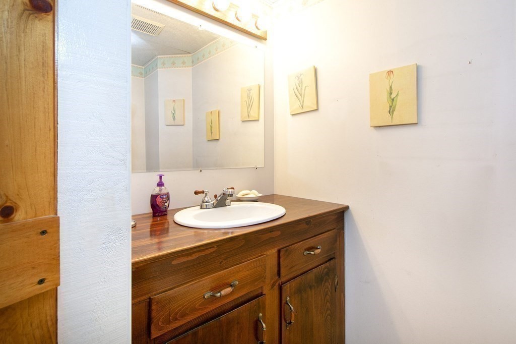 494 Wareham Street Middleboro, MA 02346 - Photo 22 of 29