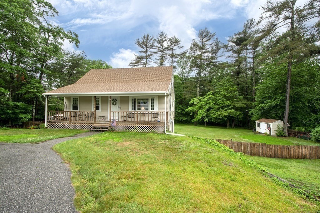 494 Wareham Street Middleboro, MA 02346 - Photo 3 of 29