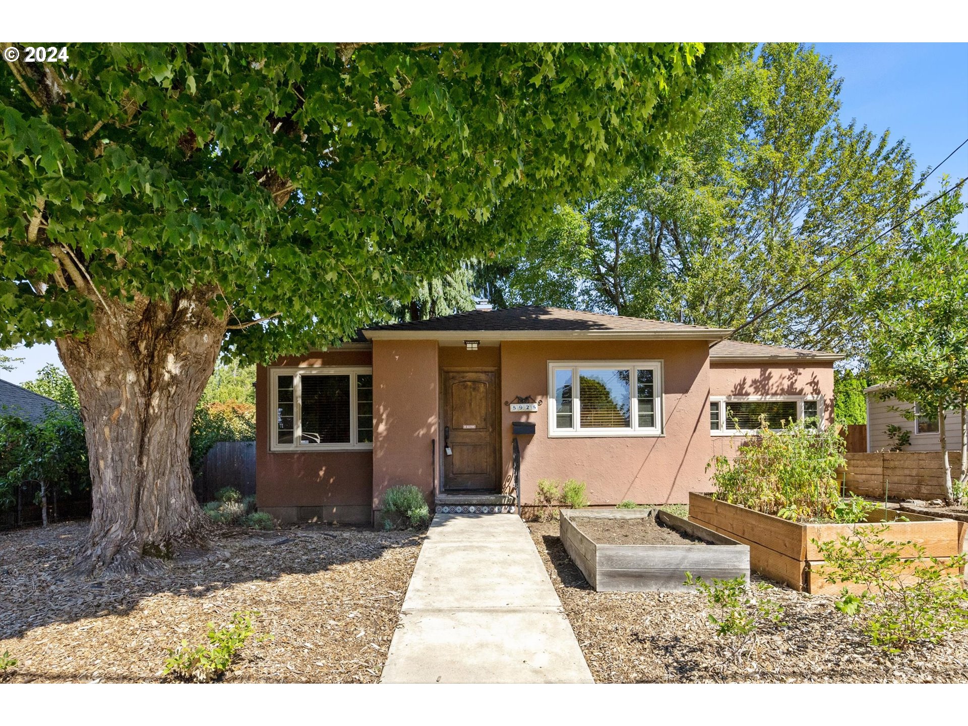 5925 Southeast Tibbetts St  