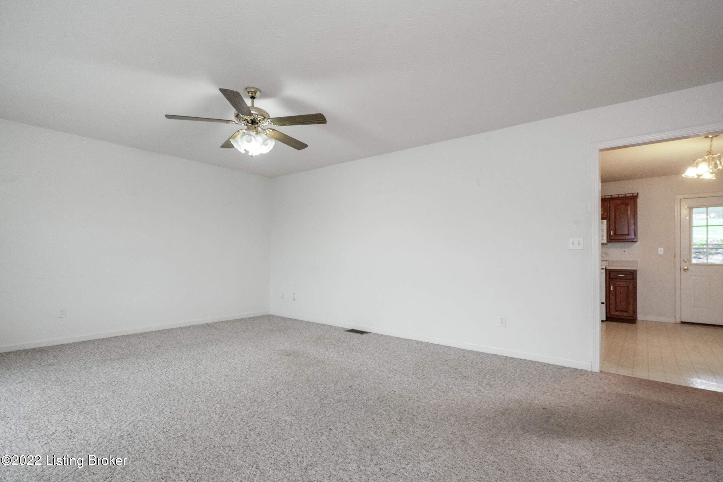 1415 Zoneton Road Shepherdsville, KY 40165 - Photo 10 of 41 1415 Zoneton Road-23