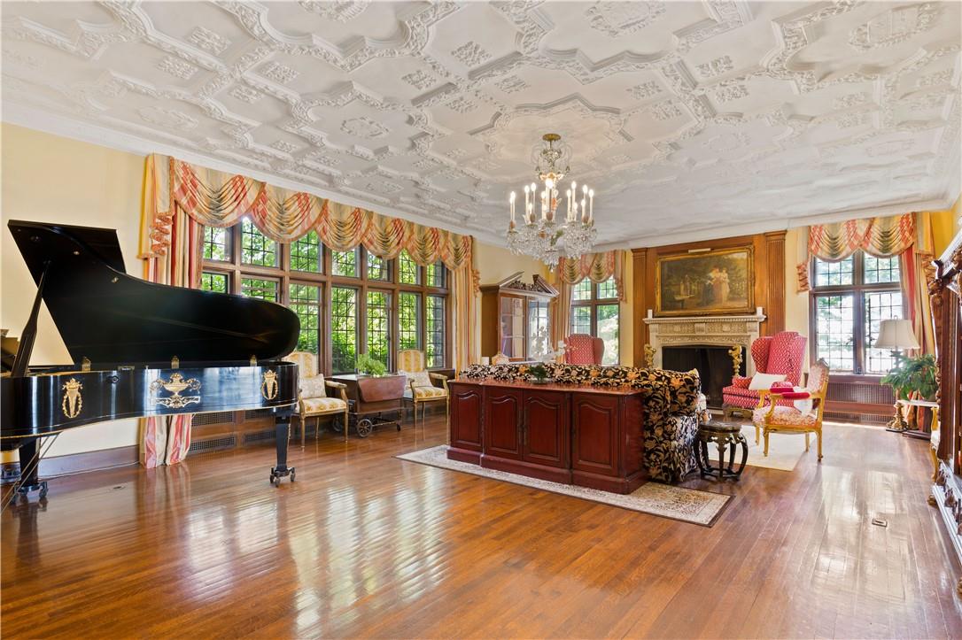 6 Shore Road Rye, NY 10580 - Photo 12 of 36 Living Room