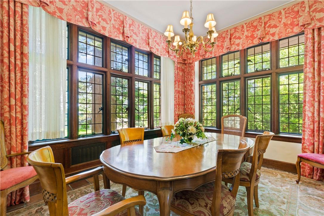 6 Shore Road Rye, NY 10580 - Photo 19 of 36 Breakfast Room perfect for small gatherings
