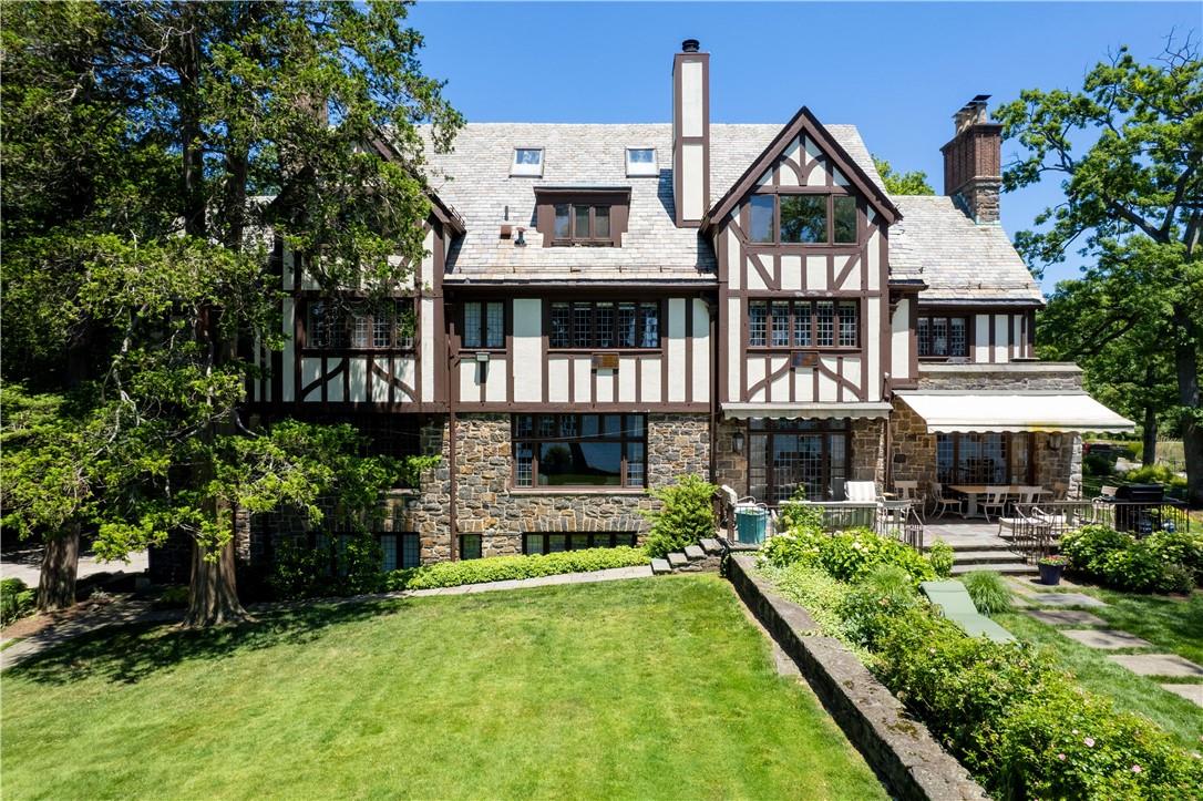 6 Shore Road Rye, NY 10580 - Photo 4 of 36 View of the back of the House