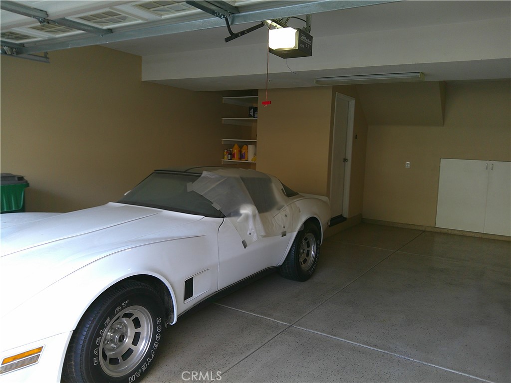 14 Durlston Way Ladera Ranch, CA 92694 - Photo 35 of 38 a utility room with dryer and washer