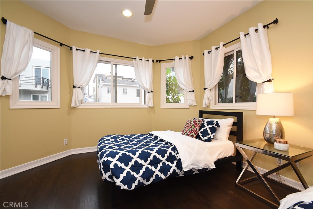 300 16th Street Manhattan Beach, CA 90266 - Photo 25 of 38