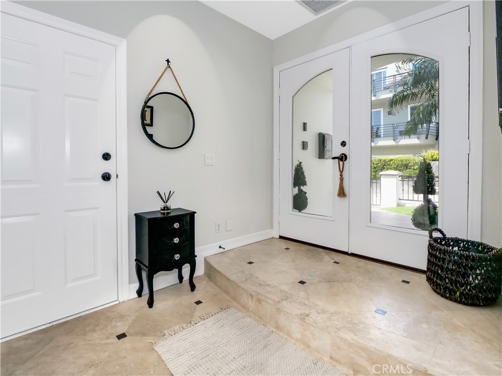 300 16th Street Manhattan Beach, CA 90266 - Photo 29 of 38