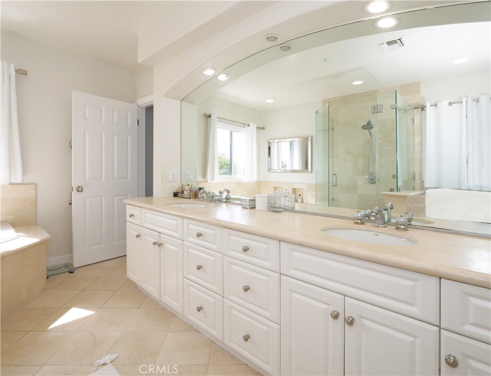 300 16th Street Manhattan Beach, CA 90266 - Photo 30 of 38