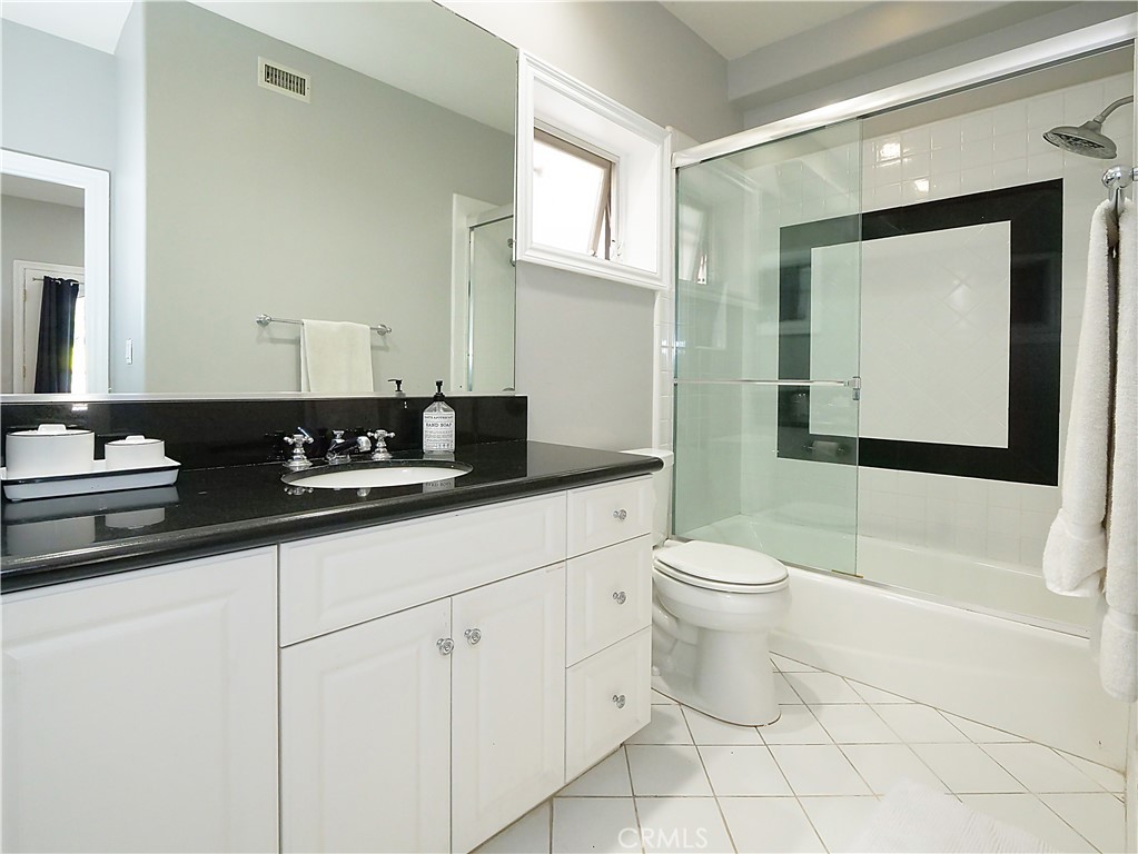 300 16th Street Manhattan Beach, CA 90266 - Photo 33 of 38