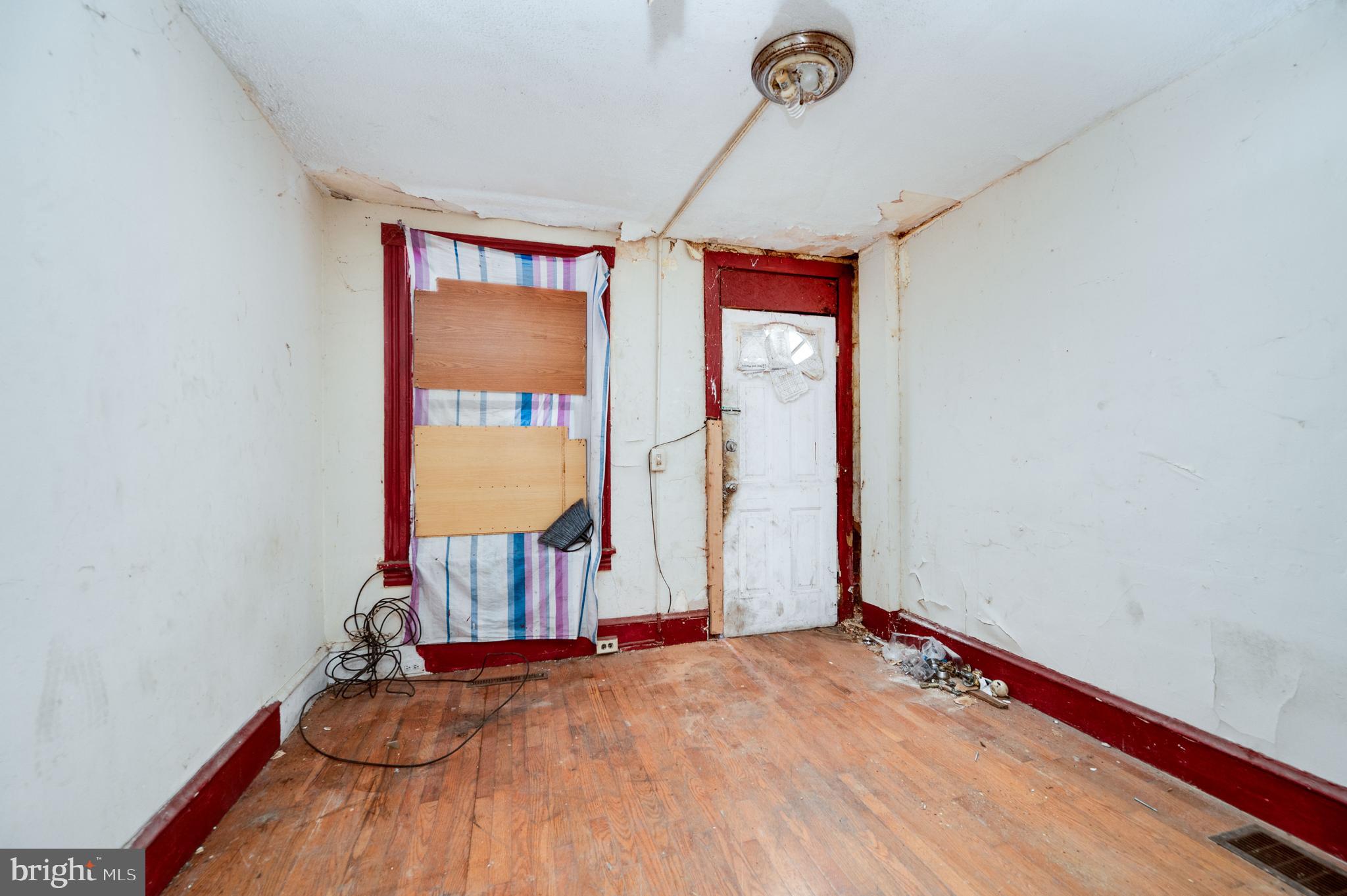 233 Hudson Street Reading, PA 19601 - Photo 3 of 27 a view of an empty room