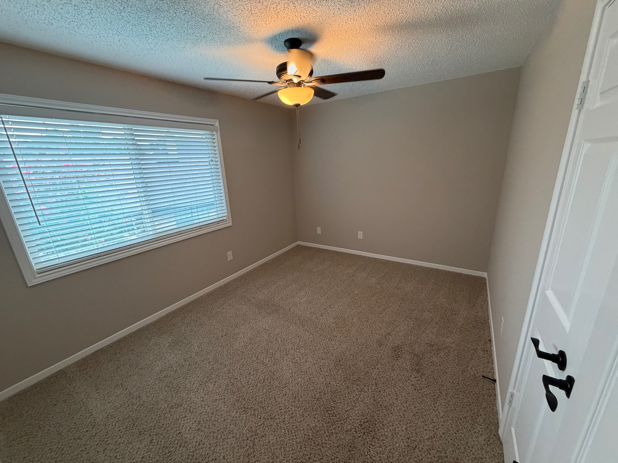 2326 Streamcrest Lane Sugar Land, TX 77479 - Photo 32 of 42 Secondary bedroom.