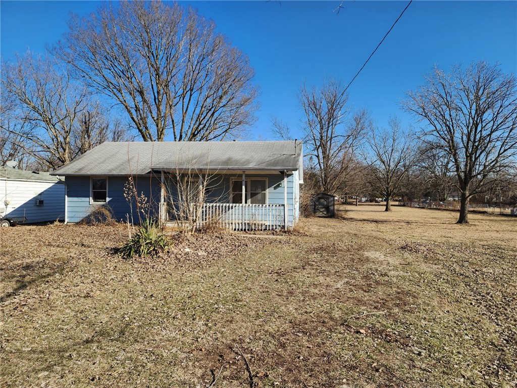 212 South Anchor Road Decatur, IL 62522 - Photo 2 of 16 front
