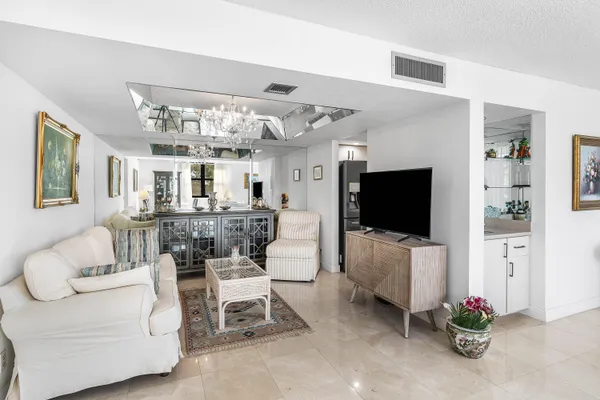 $699,000 | 4600 South Ocean Boulevard, Unit 301, Highland Beach, FL 33487