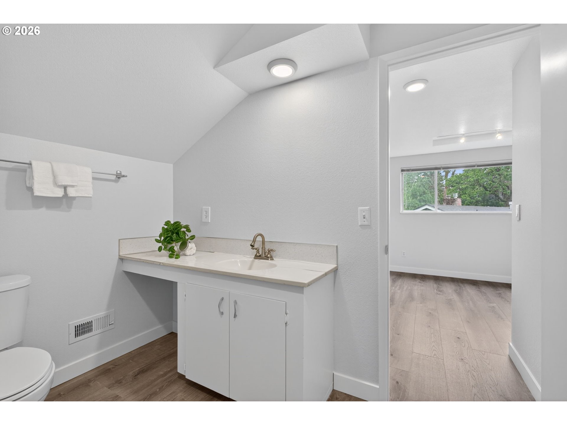 1480 Northwest Jenne Avenue Portland, OR 97229 - Photo 36 of 47 Bathroom