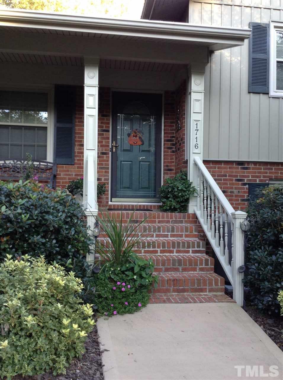 1716 Westhaven Drive Raleigh, NC 27607 - Photo 4 of 22 Steps and sidewalk new