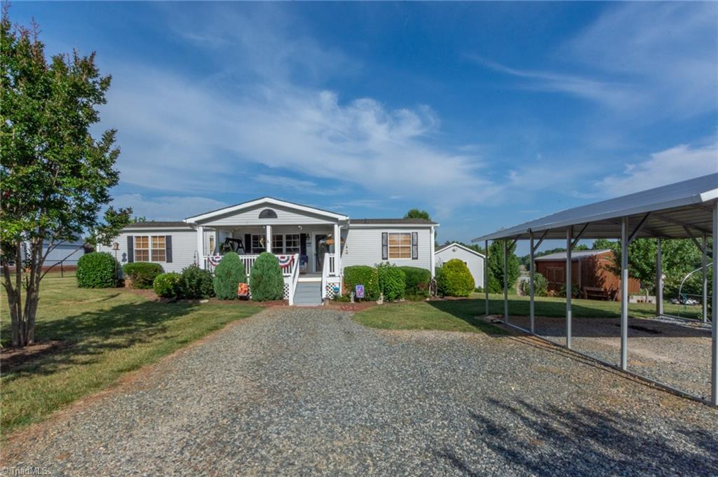 2996 Old Mountain Road Trinity, NC 27370 - Photo 1 of 31