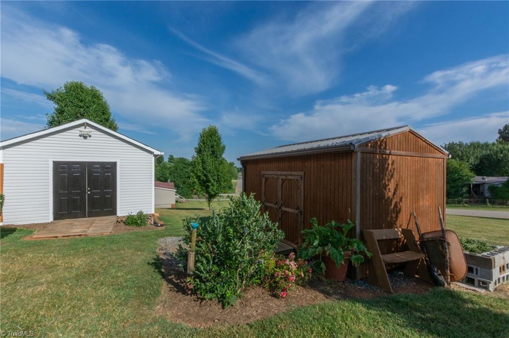 2996 Old Mountain Road Trinity, NC 27370 - Photo 28 of 31