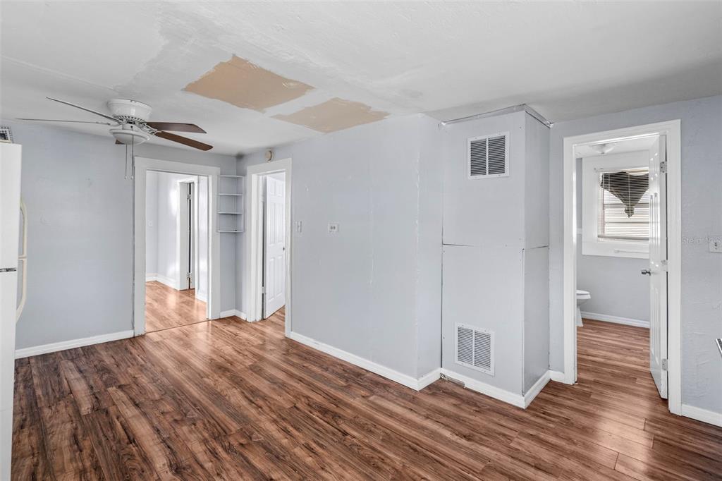 2119 West Chestnut Street Tampa, FL 33607 - Photo 17 of 33 a view of livingroom with hardwood floor and window