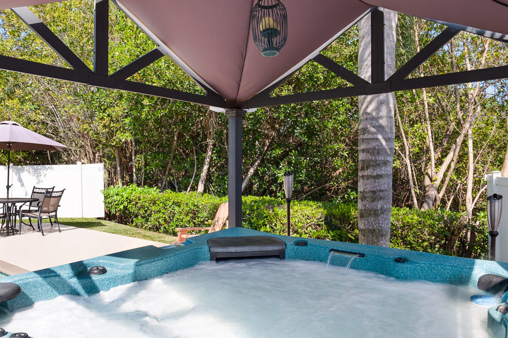 131 Faith Way Jupiter, FL 33458 - Photo 10 of 10 Hot Tub in Back Yard