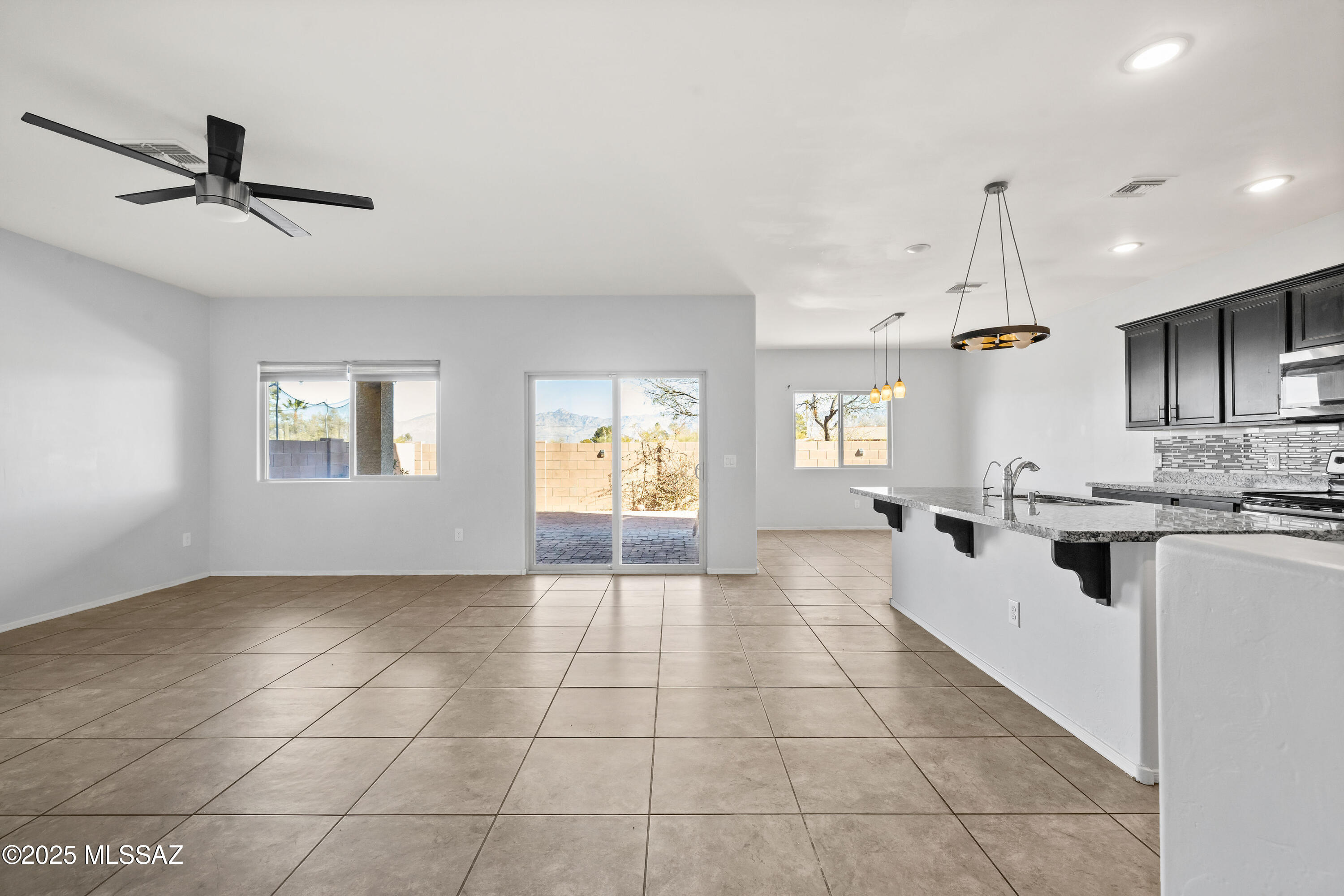 8889 East Abrams Loop Tucson, AZ 85710 - Photo 8 of 24