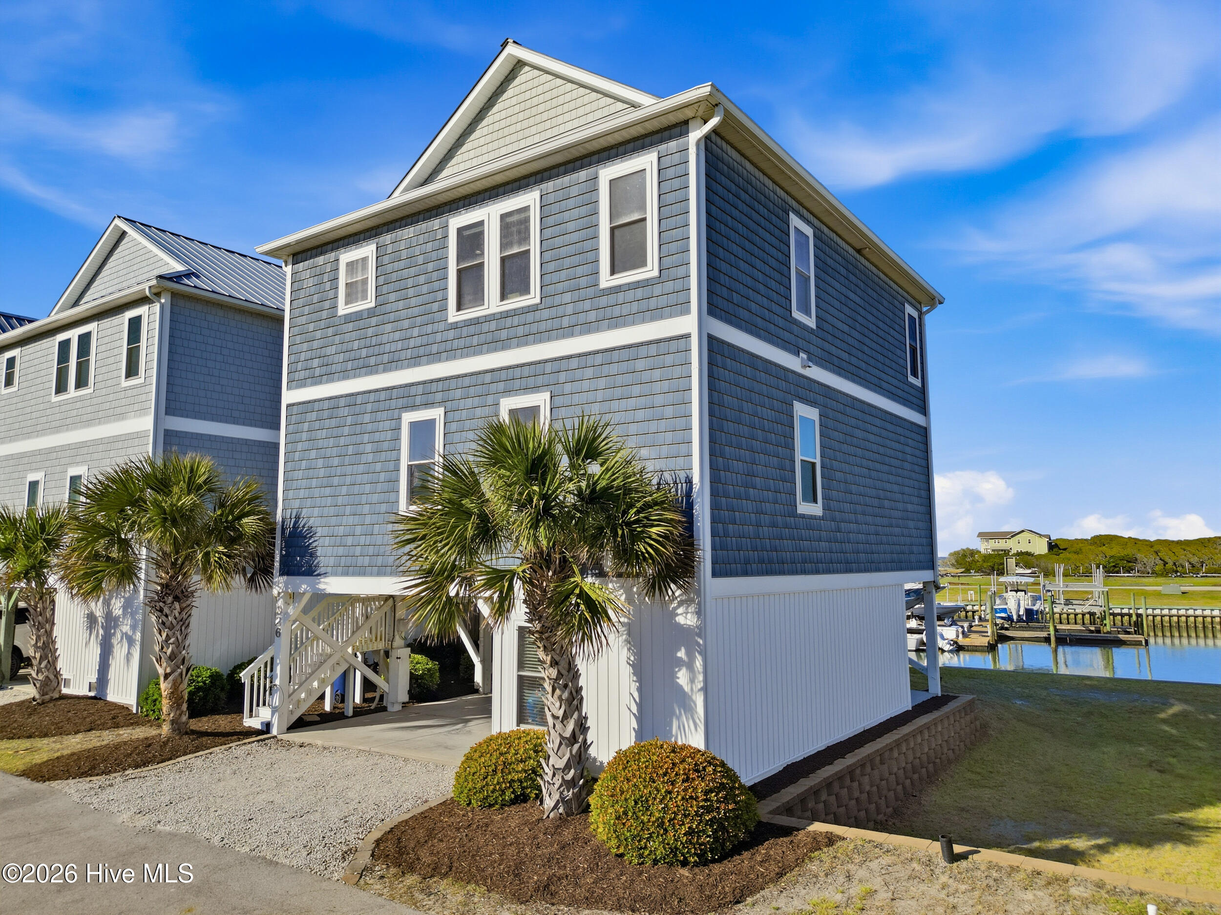 926 Observation Lane Topsail Beach, NC 28445 - Photo 1 of 75 4_front right